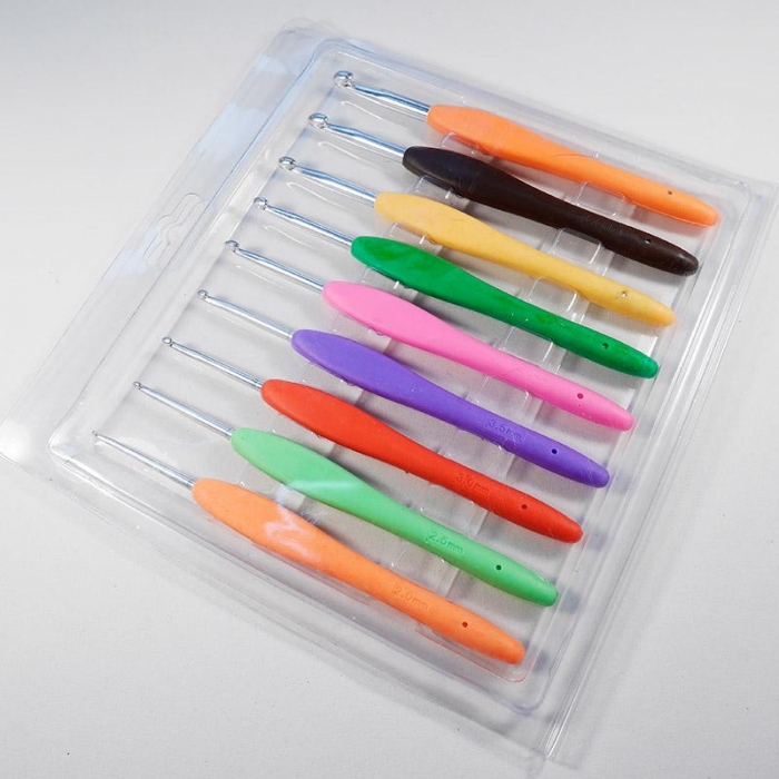 Набор крючков вязальных 9шт (№2, 0-6мм) с резиновой ручкой